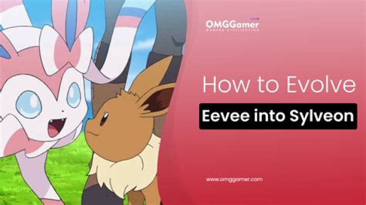 How do I evolve Eevee into Leafeon or Glaceon in Sword and Shield?