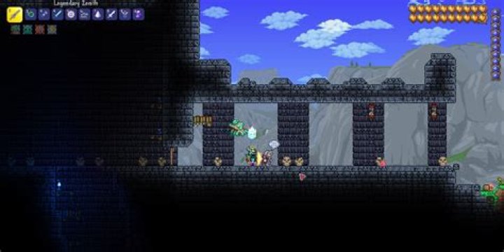 Terraria: Broken Golden Pickaxe [duplicate]