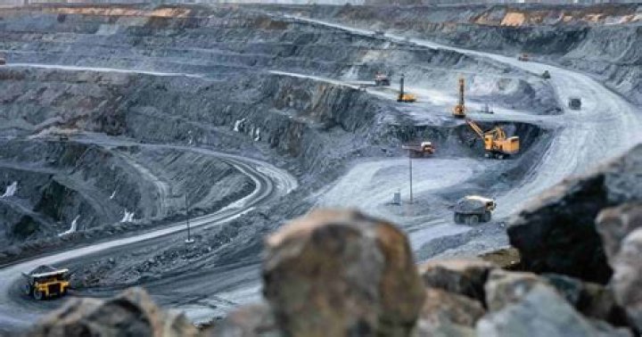 Why is Mining Fatigue depicted as a spoon? [closed]